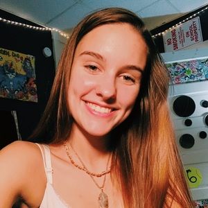 Meet your Posher, Briana